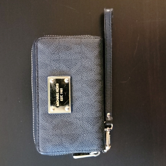 Michael Kors Black Wristlet Clutch - Picture 1 of 8